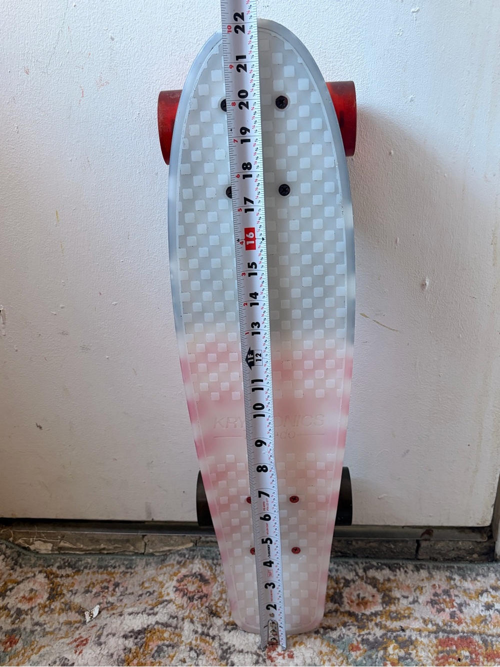 Skateboard - Picture 3 of 10
